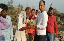 विद्युतीय व्यवसायी संघद्धारा हावाहुरीबाट प्रभावितलाई राहत वितरण