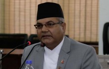 ‘टेलिफोनका टावरमाथि बम प्रहार गर्ने कुरा बहादुरी हो भनेर लेख्ने कुन पत्रकारिता हो ?
