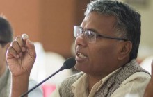 सरकारी उद्योगको कपडा कर्मचारीले अनिवार्य खरिद गर्नुपर्ने