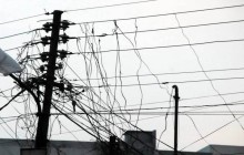 नेपाल विद्युत प्राधिकरणले बर्षायाम शुरु भएसंगै जिर्णपोलहरु फेरिदै,नेट र विद्युत केही समय अवरुद्ध हुदै
