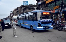 सार्वजनिक यातायात माथी सरकारको अपहेलना