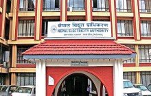 कोरोना जोखिम बढेपछि अत्यावश्यबाहेकका कर्मचारीलाई १५ दिन विदा दिने प्राधिकरणको निर्णय
