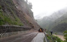 पहिरोले नारायणगढ–मुग्लिन सडक पुनः अवरुद्ध