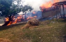 सर्लाहीमा आगलागीः विष्णु गाउँपालिका बाराउद्योरण गाउँका ६५ भन्दा बढी घर जले